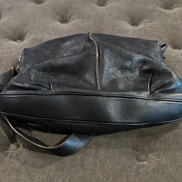 Louis Vuitton Selene Handbag Mahina leather mm - Picture 10 of 16